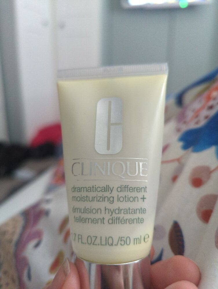Clinique Lotion Dramatically Different Moisturizing 50 Ml Tube (4)
